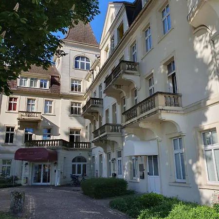 Am Kurpark Mit Balkon Apartment