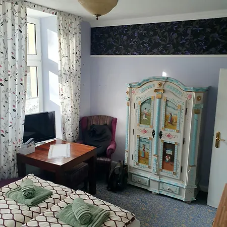 Am Kurpark Mit Balkon דירה באד רוטנפלדה