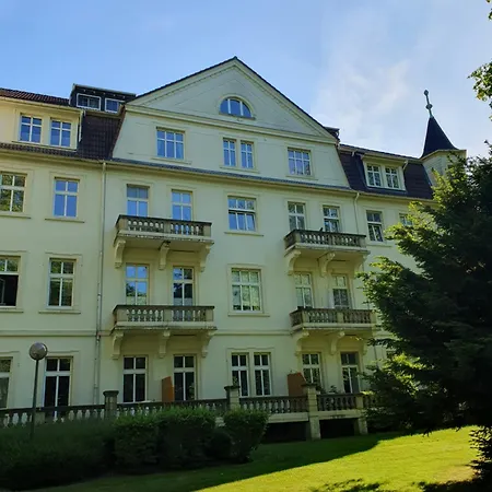 Am Kurpark Mit Balkon Apartment