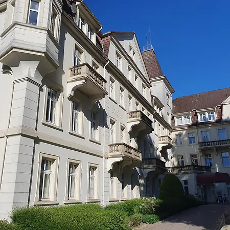 Apartment Am Kurpark Mit Balkon *